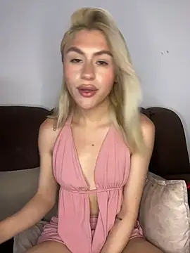 Lia-firee online show from June 2026 01:05:01 PM