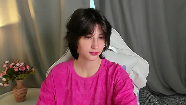 Carolina Lu online show from June 2026 02:17:01 AM