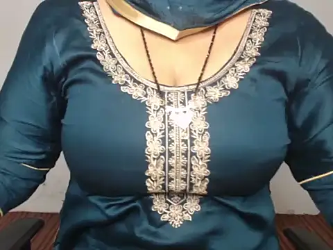 Snapshot of Dark_Fantasy09 chatting on June 2026 03:40:02 AM Dark Fantasy09 online show from June 2026 03:40:02 AM