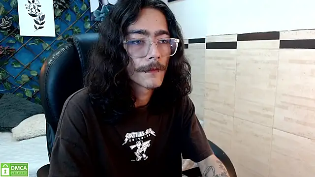 bigcock robert online show from July 2026 04:40:01 PM