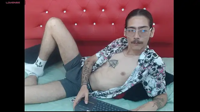 bigcock robert online show from June 2026 07:35:02 PM