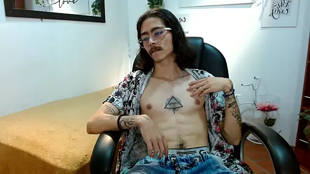 bigcock robert online show from July 2026 03:45:02 PM