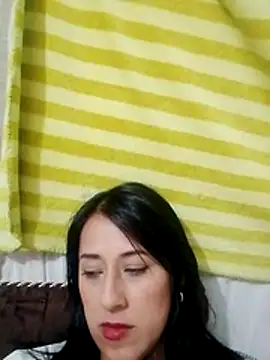 Snapshot of ELY_FE_ chatting on June 2026 03:00:01 AM ELY FE online show from June 2026 03:00:01 AM