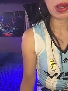 Lara Glitch online show from July 2026 10:06:02 PM