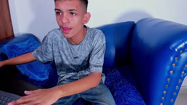 littlecum18 online show from June 2026 12:48:01 PM