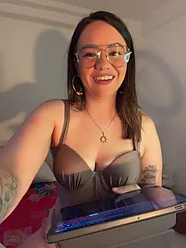 Snapshot of Emma_Jonas chatting on June 2026 06:07:02 PM Emma Jonas online show from June 2026 06:07:02 PM