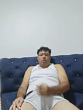 CarlosTrujillo92 online show from June 2026 12:33:01 AM