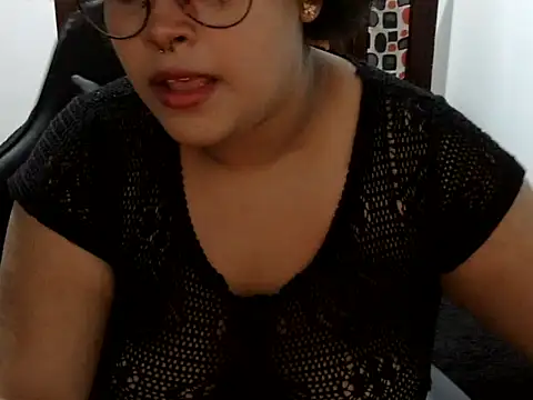 Lolacurly69 online show from June 2026 02:33:02 AM