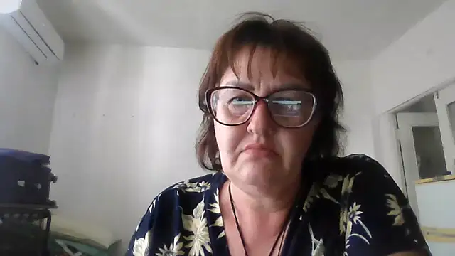 ErikaXShine online show from June 2026 11:59:02 AM