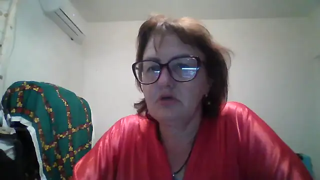 ErikaXShine online show from July 2026 06:52:01 PM