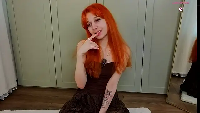 Snapshot of tgirlfoxy chatting on June 2026 08:52:02 AM tgirlfoxy online show from June 2026 08:52:02 AM