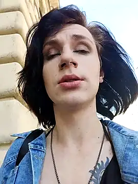 MickeQuinee online show from July 2026 09:17:02 AM
