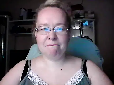 Viola27 online show from June 2026 04:48:01 PM