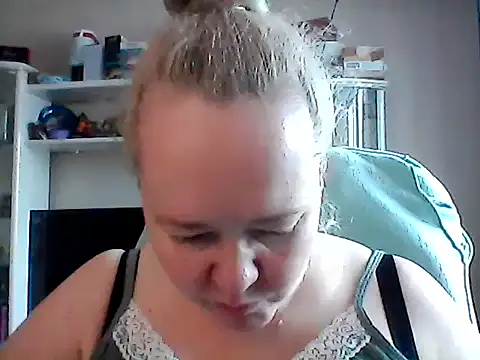 Viola27 online show from June 2026 06:44:02 AM