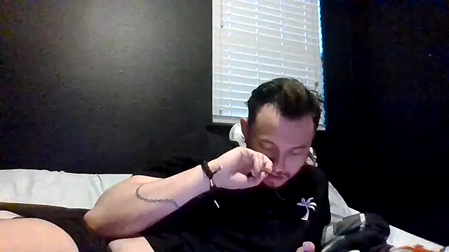 Mikecloudyhawk online show from June 2026 03:23:02 AM