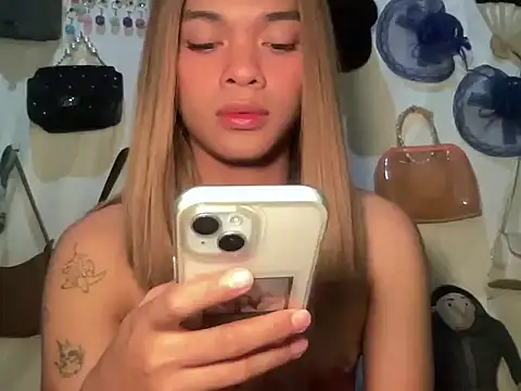 Justine0419 online show from July 2026 04:04:01 PM