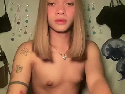 Justine0419 online show from July 2026 03:21:02 PM