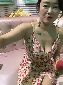 Snapshot of mollymm chatting on July 2026 11:40:02 AM mollymm online show from July 2026 11:40:02 AM