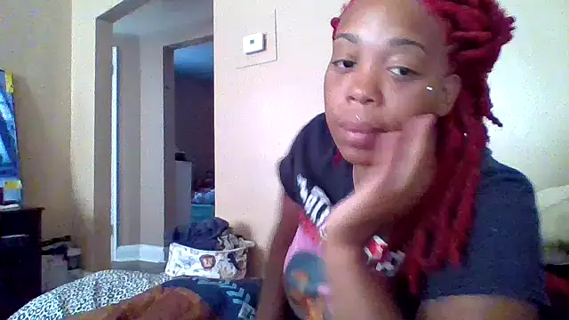 Snapshot of BoujieDee chatting on July 2026 04:39:02 PM BoujieDee online show from July 2026 04:39:02 PM