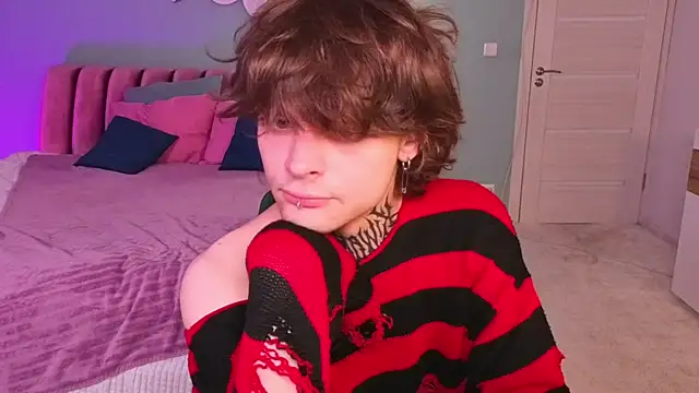 Snapshot of smoozie_kun chatting on June 2026 06:50:01 PM smoozie kun online show from June 2026 06:50:01 PM