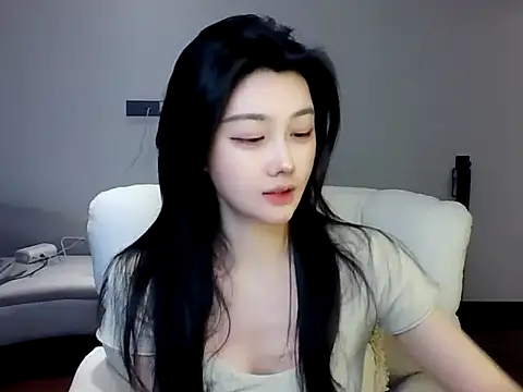 SylvieMaya online show from June 2026 04:52:01 PM