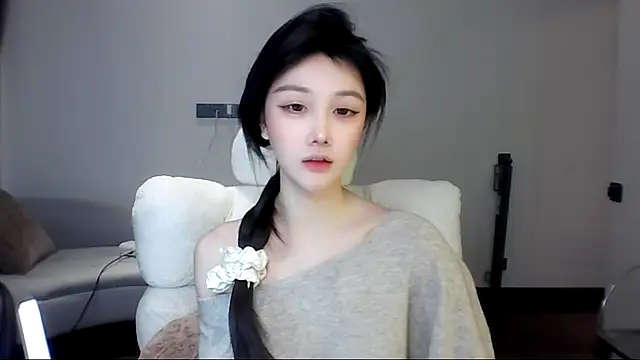 SylvieMaya online show from July 2026 07:10:01 PM