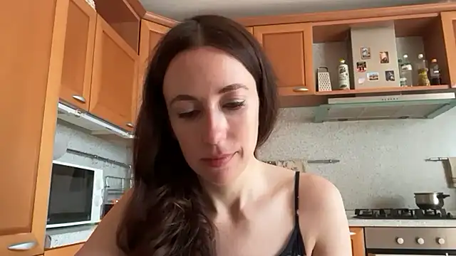 Flamingo Queen online show from June 2026 07:47:01 AM
