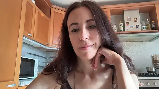 Flamingo Queen online show from July 2026 04:30:01 AM