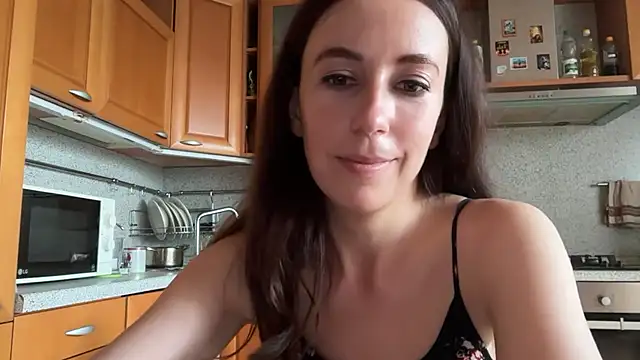 Flamingo Queen online show from July 2026 04:47:01 PM