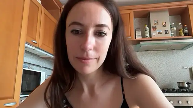 Flamingo Queen online show from June 2026 05:35:02 AM