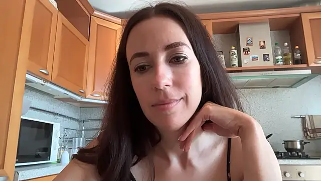 Flamingo Queen online show from July 2026 06:10:02 AM