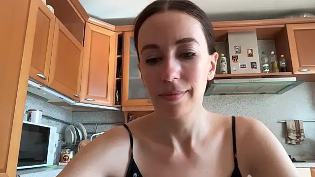Flamingo Queen online show from June 2026 06:02:01 AM