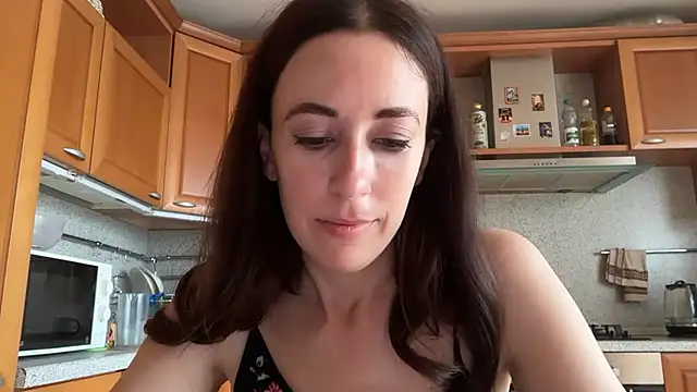 Flamingo Queen online show from July 2026 04:12:02 AM