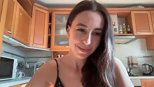 Flamingo Queen online show from July 2026 04:25:02 AM