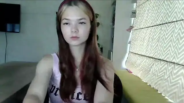 Snapshot of AvrilGillig chatting on July 2026 01:07:01 PM AvrilGillig online show from July 2026 01:07:01 PM