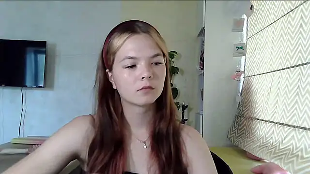 Snapshot of AvrilGillig chatting on July 2026 07:37:02 AM AvrilGillig online show from July 2026 07:37:02 AM