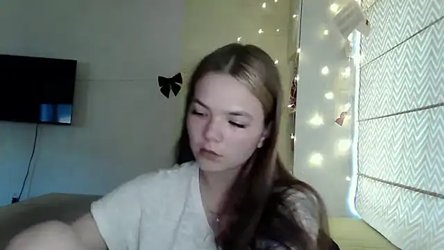 Snapshot of AvrilGillig chatting on June 2026 03:12:02 PM AvrilGillig online show from June 2026 03:12:02 PM