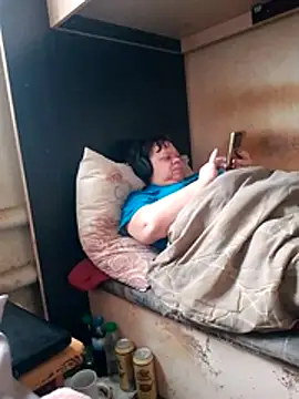 oksana72 online show from February 2026 09:43:01 AM