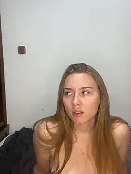 FlirtySophiaa online show from June 2026 10:03:02 AM