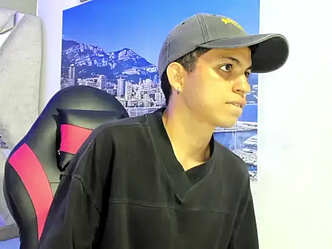 Snapshot of cameron_lux77 chatting on July 2026 03:26:01 AM cameron lux77 online show from July 2026 03:26:01 AM