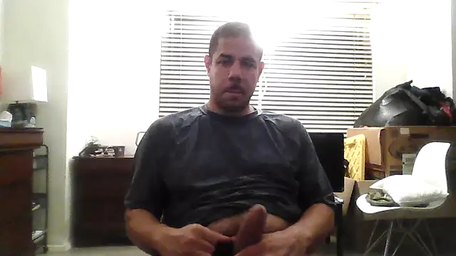 Snapshot of toosexy4myshirt chatting on July 2026 05:15:01 AM toosexy4myshirt online show from July 2026 05:15:01 AM