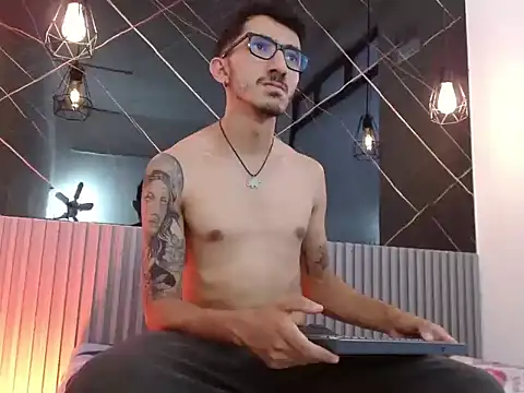 Snapshot of DylanAnderson1 chatting on June 2026 08:08:02 PM DylanAnderson1 online show from June 2026 08:08:02 PM