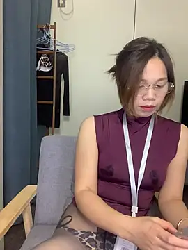 Noimpty-live online show from June 2026 07:13:01 PM