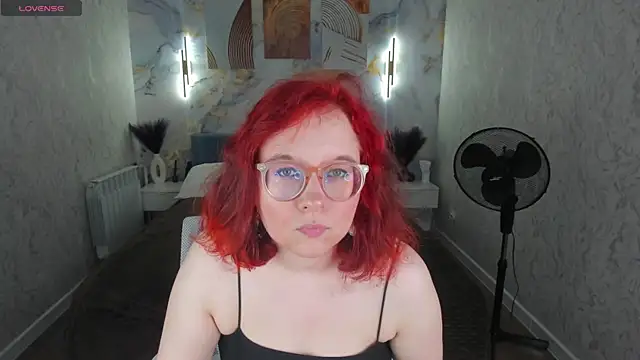 Snapshot of Aleks-casterrr chatting on June 2026 05:07:02 PM Aleks-casterrr online show from June 2026 05:07:02 PM