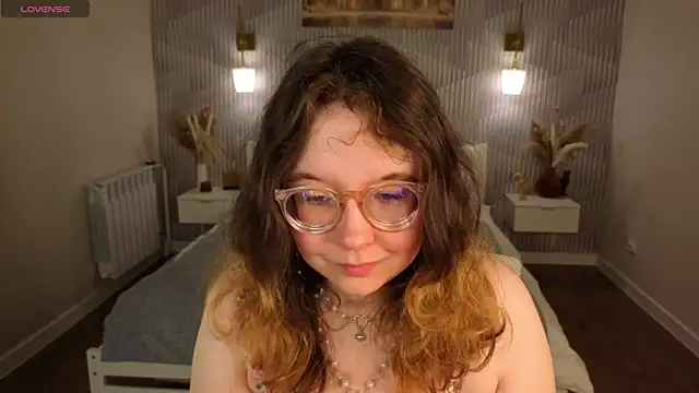 Snapshot of Aleks-casterrr chatting on June 2026 05:21:02 PM Aleks-casterrr online show from June 2026 05:21:02 PM