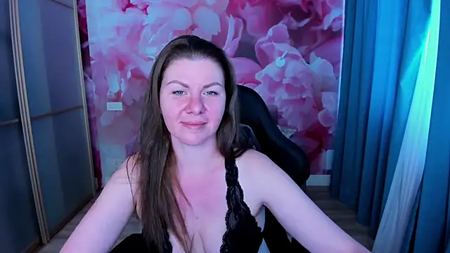 LunaKissesx online show from July 2026 11:43:01 AM