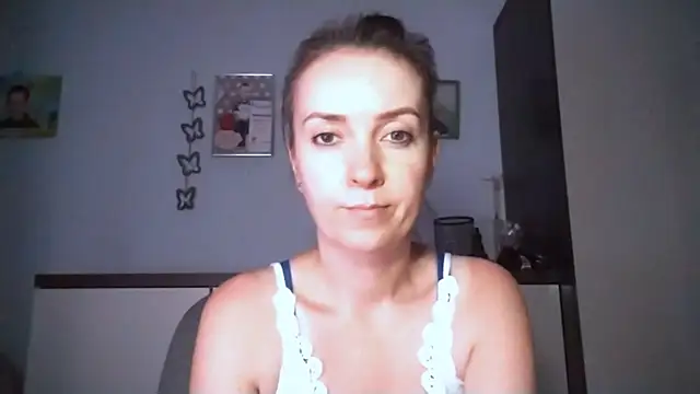 JenniferAlone online show from June 2026 08:20:01 PM