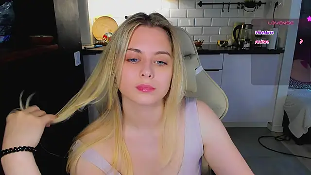 blonde kellyy online show from June 2026 10:49:02 AM