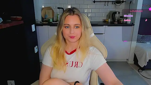 blonde kellyy online show from June 2026 05:52:01 AM