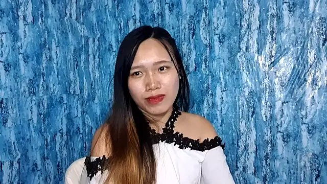 ZenaWojdak online show from June 2026 12:13:01 PM